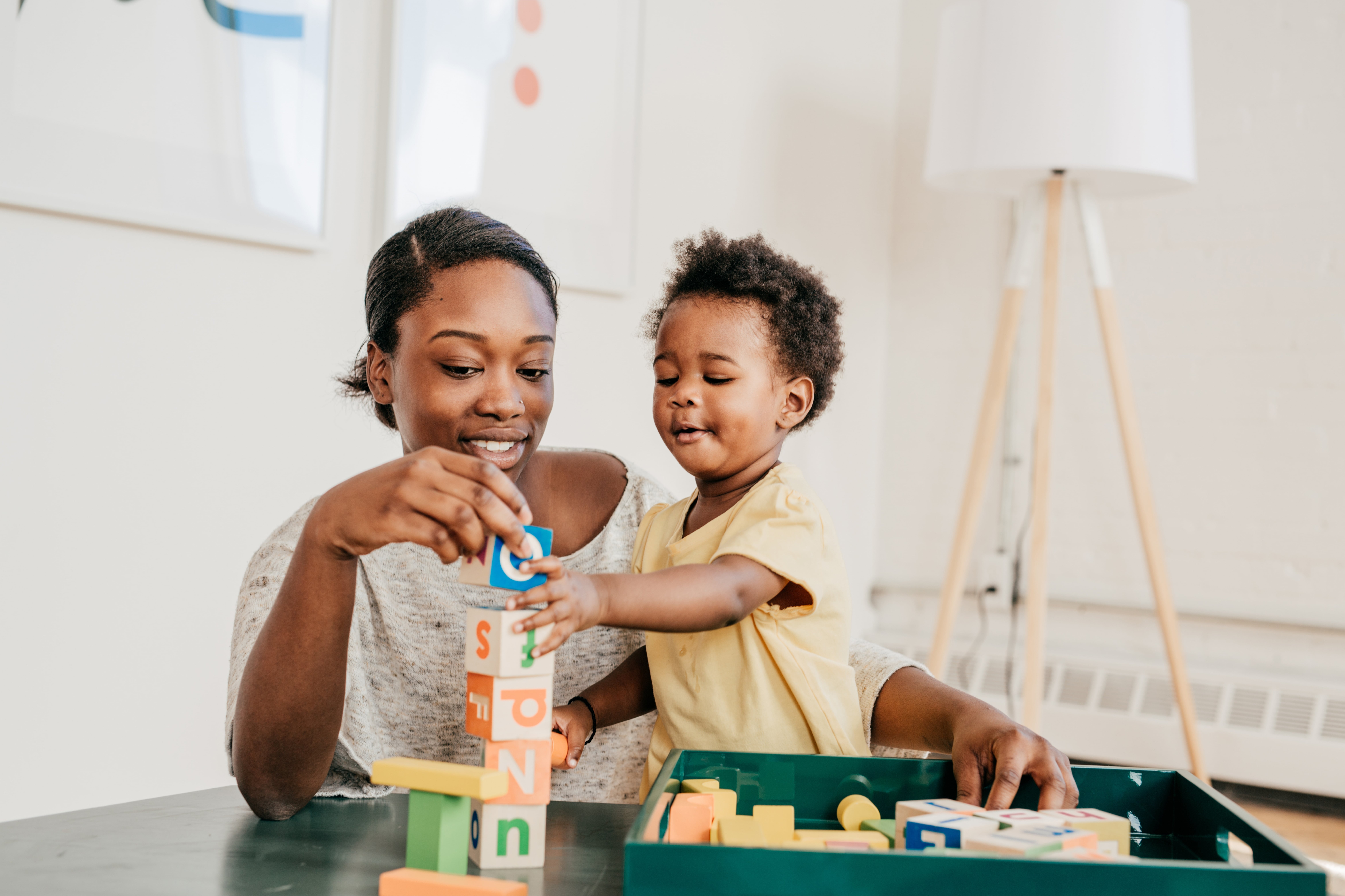 mMther and child playing with blocks